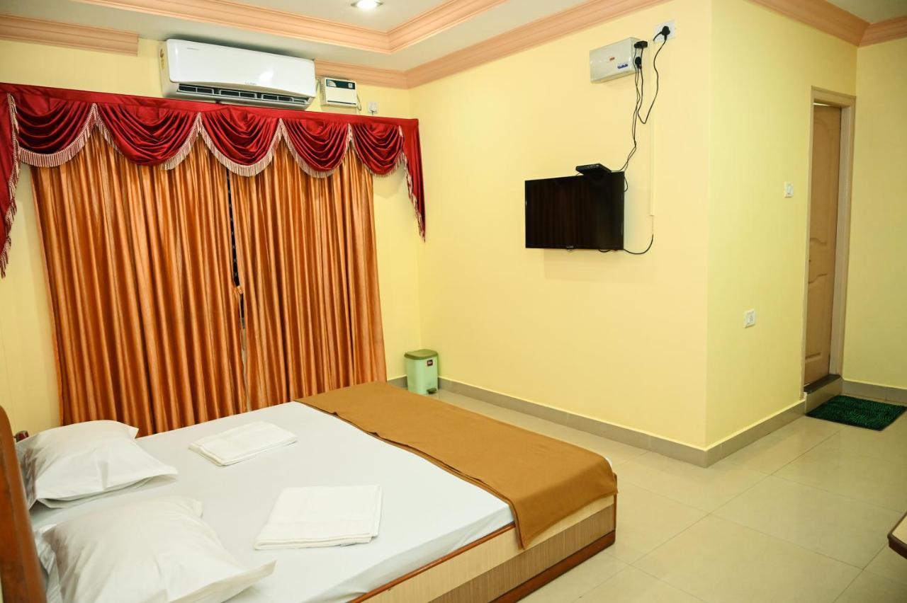S S Residency Otel Padubidri Dış mekan fotoğraf