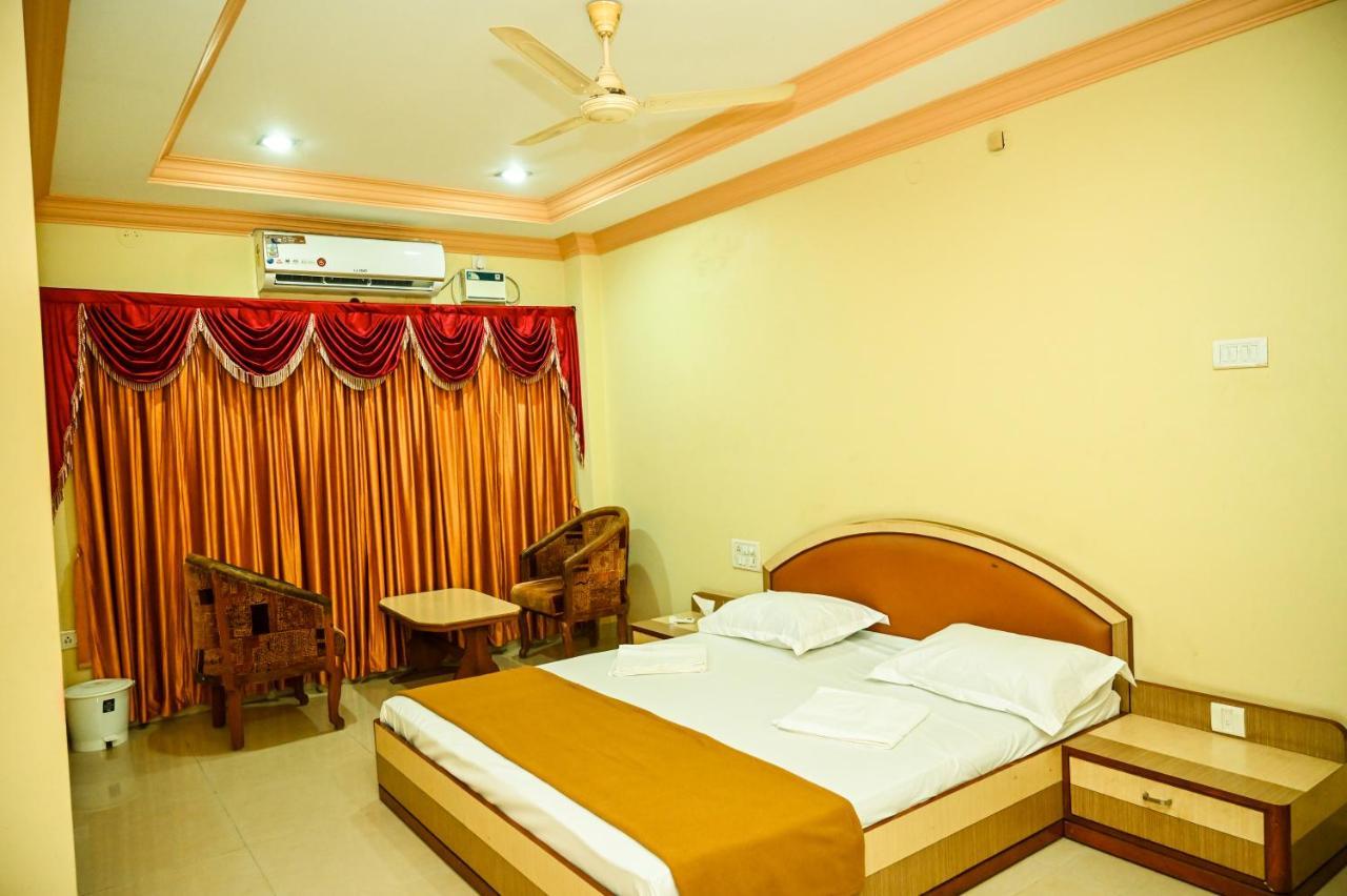 S S Residency Otel Padubidri Dış mekan fotoğraf