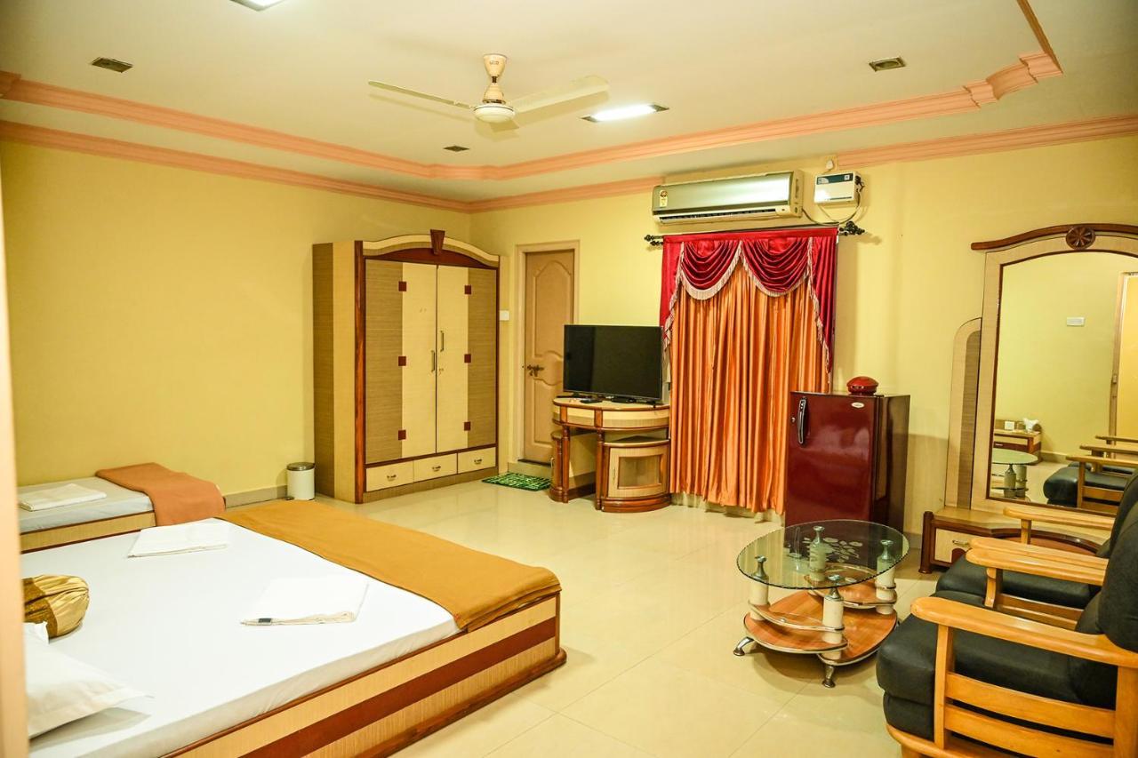 S S Residency Otel Padubidri Dış mekan fotoğraf
